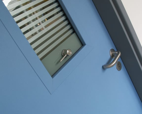 Close-Up-Privacy-Vision-Panel-and-Ironmongery--e1593791678352